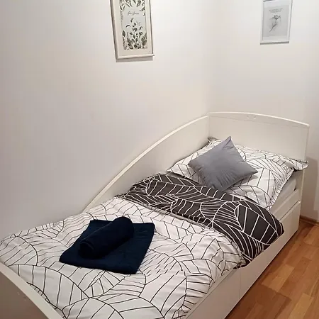 Gerlach - 4 Balconies Mountain View *