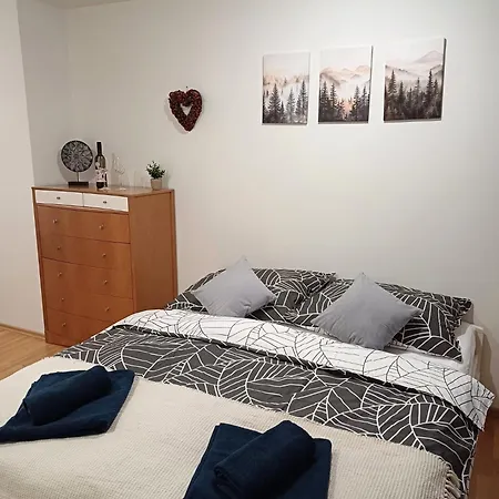 Gerlach - 4 Balconies Mountain View