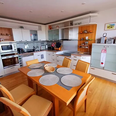 Gerlach - 4 Balconies Mountain View *